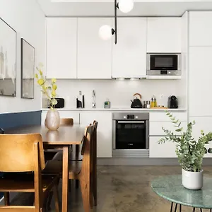 Limehome Calcada Do Cardeal Apartament